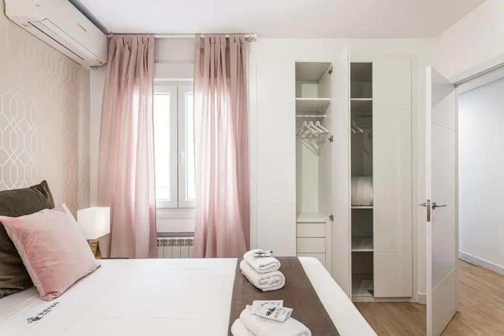 Nice Apartment Near Gran Via Val27 Madrid Exteriér fotografie